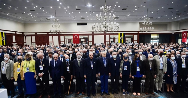 Fenerbahçe Yüksek Divan Kurulu'nda yeni başkan Uğur Dündar