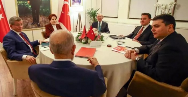 Gece yarısı biten toplantı Özal'ın odasında yapıldı