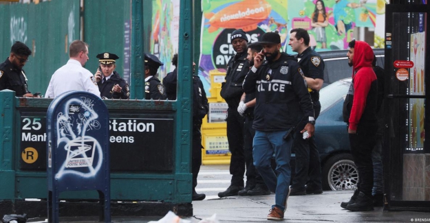 New York metrosunda silahlı saldırı: 13 yaralı