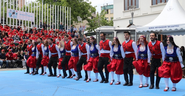 19 Mayıs Atatürk’ü Anma, Gençlik ve Spor Bayramı, Bursa'da da coşkuyla kutlandı