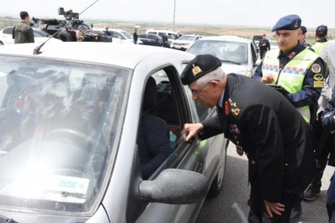 Jandarma Genel Komutanı Orgeneral Çetin, Eskişehir'de trafik denetimlerine katıldı
