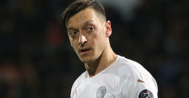 Mesut Özil'in menajerinden transfer açıklaması