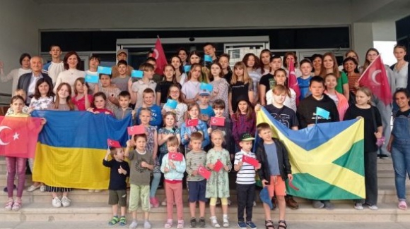 Ukrayna'dan tahliye edilen yetim çocuklar, Eskişehir'e getirildi