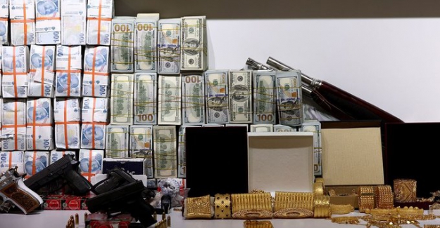 ‘Demir Yumruk’ operasyonu: 8 bin 690 banka hesabına el konuldu