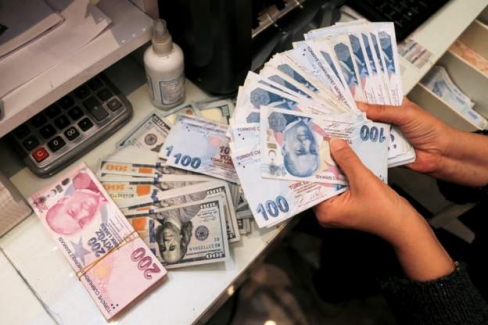 Güne 16,60 seviyelerinden başlayan Dolar/TL kuru 16,70’i aştı