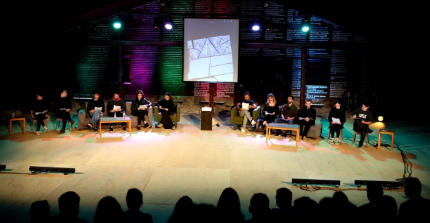 Usta şair Nâzım sahnede kendi oyunuyla anıldı