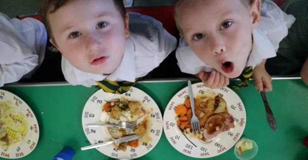 İngiltere'de hayat pahalılığı nedeniyle okul öğünlerinden et yemekleri çıkarıldı