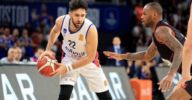 Vasilije Micic, Anadolu Efes'te kaldı