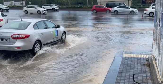 Ankara’da fırtına! Kolon devrildi, minare çöktü, Adliye binası hasar gördü
