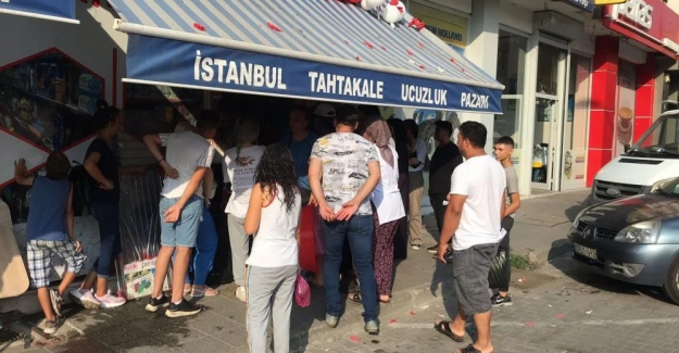 Edirne'de fiyat indirim izdihamı