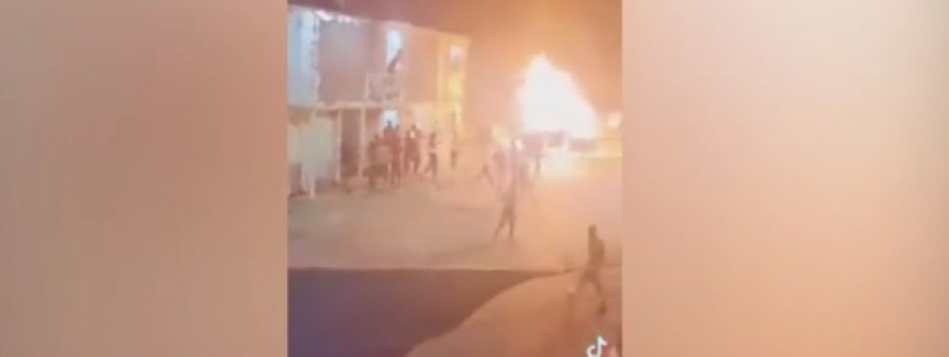 Kahramanmaraş’ta Suriyeliler konteynerleri ateşe vererek eylem yaptılar