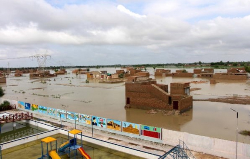 Sel afeti yaşayan Pakistan'da ölen sayısı 937'ye yükseldi