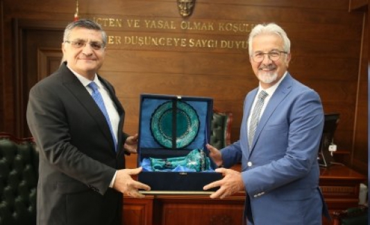 Başkan Erdem’den Kaymakam Özarslan’a ‘Hoş geldin’ ziyareti