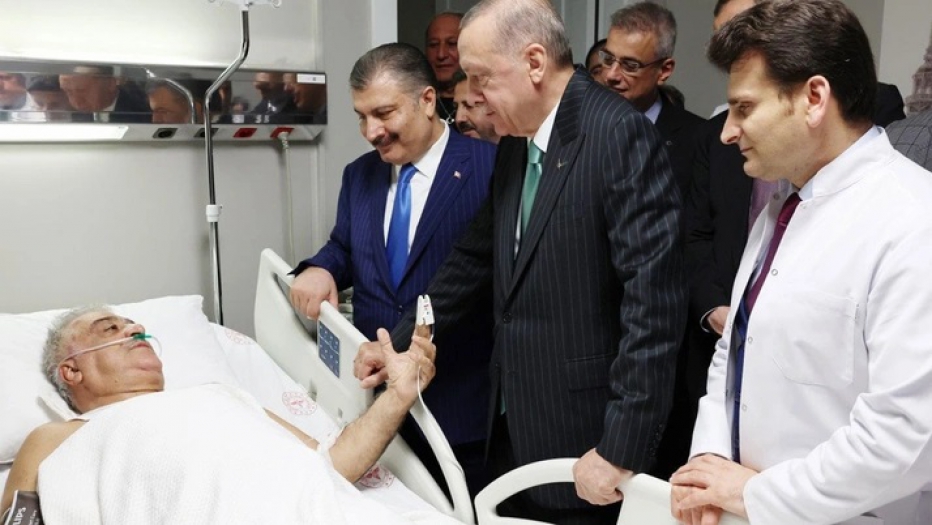 Cumhurbaşkanı Erdoğan'dan Binali Yıldırım'a geçmiş olsun ziyareti