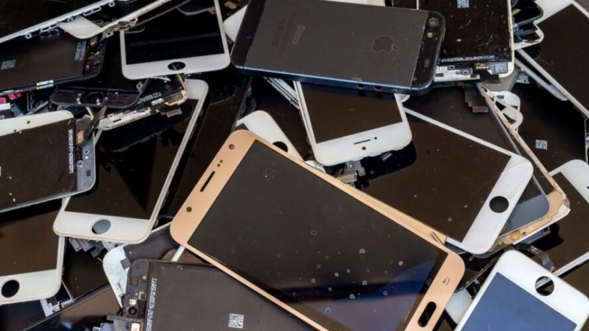 E-atık kirliliği: 5,3 milyar cep telefonu çöpe gidiyor