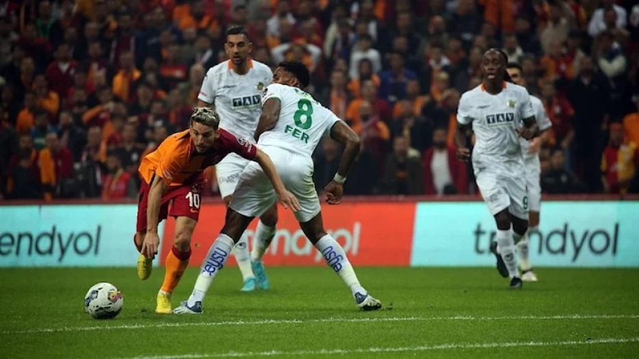 Galatasaray Alanyaspor maçında uzatmada geri dönüş: 2-2