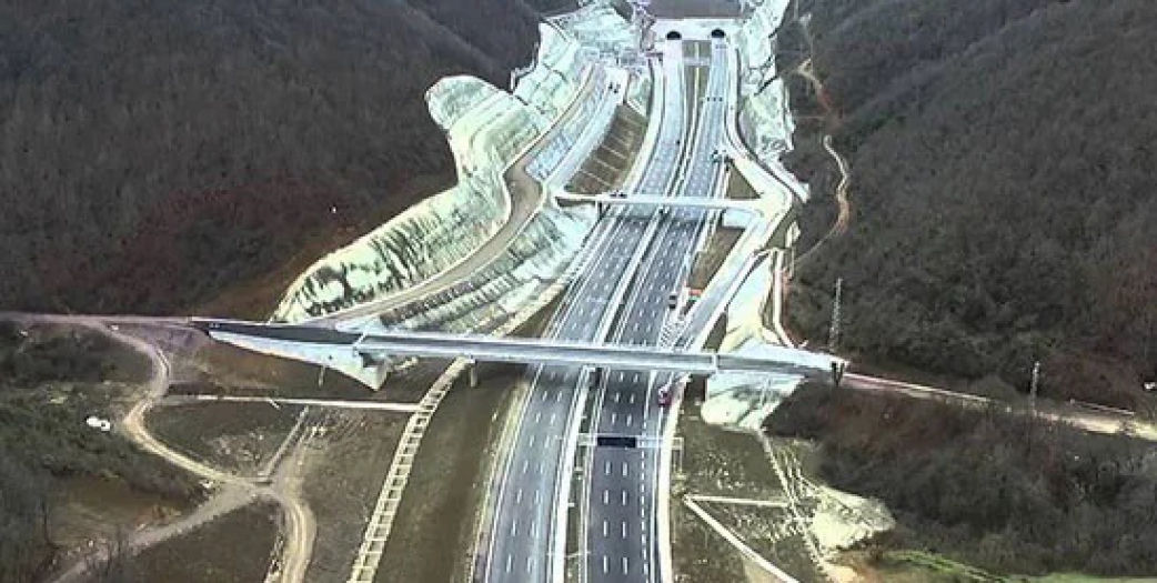 Gazeteci- yazar Uğur Emek; “Müjde! Müteahhitlerin ücretlerine zam geldi” 