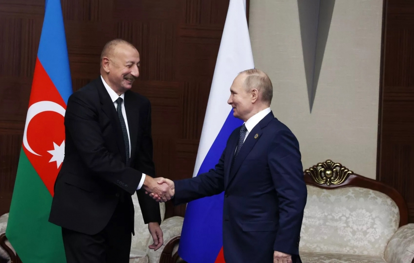 Putin ve Aliyev Astana’da bir araya geldi