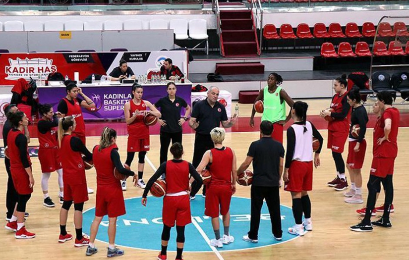 A Milli Kadın Takımı'nda Ekrem Memnun dönemi