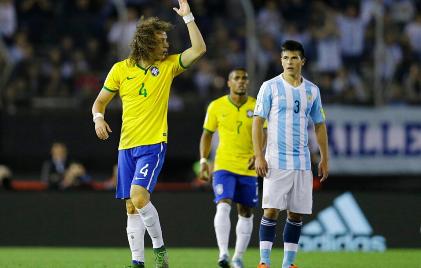 Dünya Kupası'nın ilk kırmızı kartı Türk hakemden