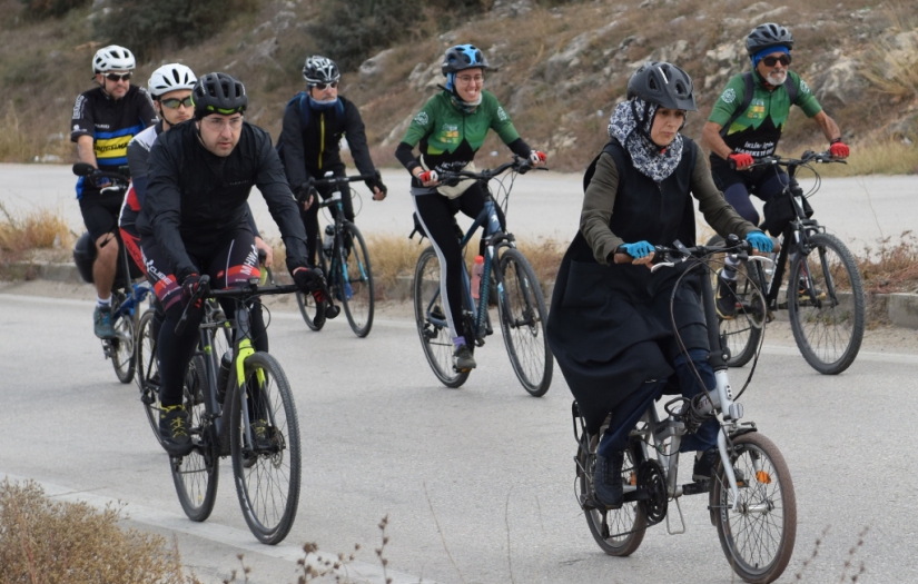 Tarih öncesine pedalladılar