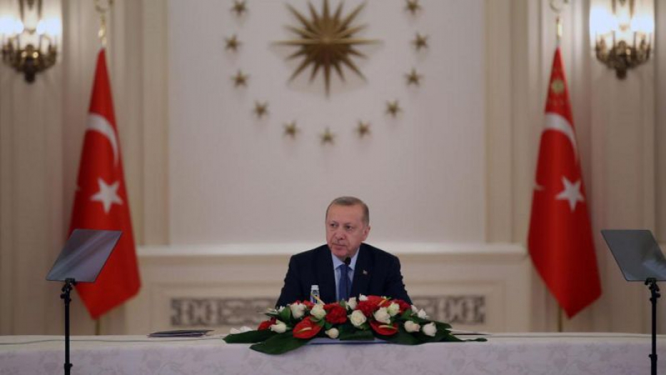 Başörtüsüne anayasal güvence: Beştepe'deki toplantıda strateji belirlendi, Cuma Meclis’e sunulacak