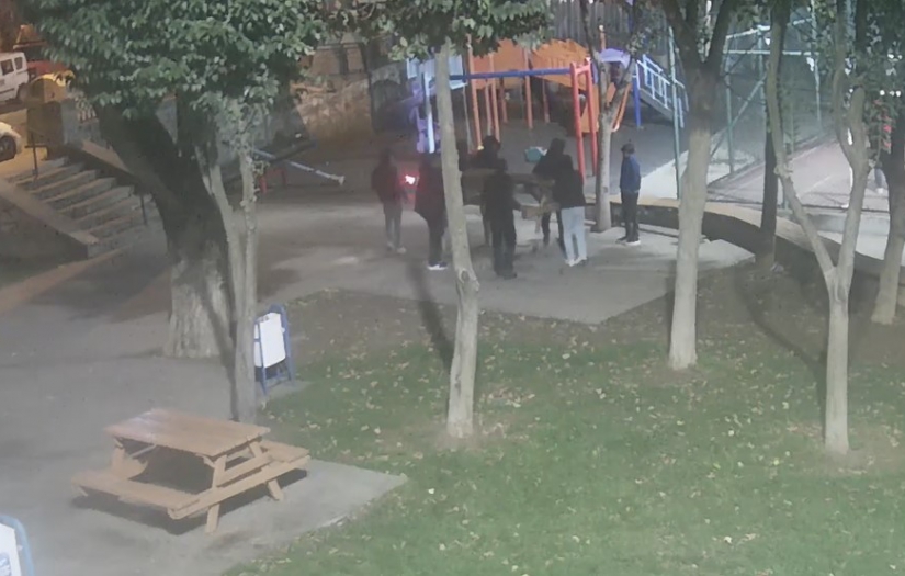 Halkın durumu vahim; Parktaki oturma ünitesini çaldılar.