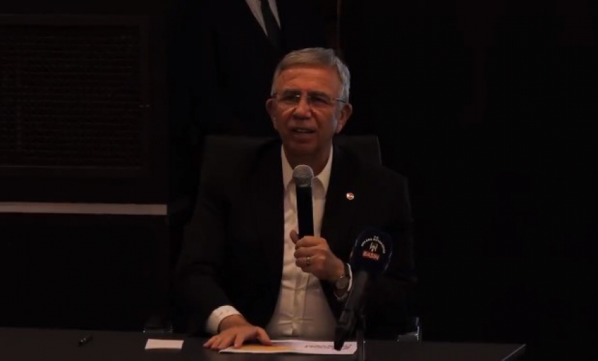 Mansur Yavaş cumhurbaşkanı adaylığı sorusunu yanıtladı. Salonda alkışlar koptu