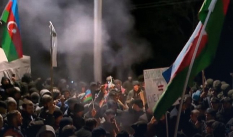 Paşinyan, Azerbaycan'ın baskısına boyun eğdi