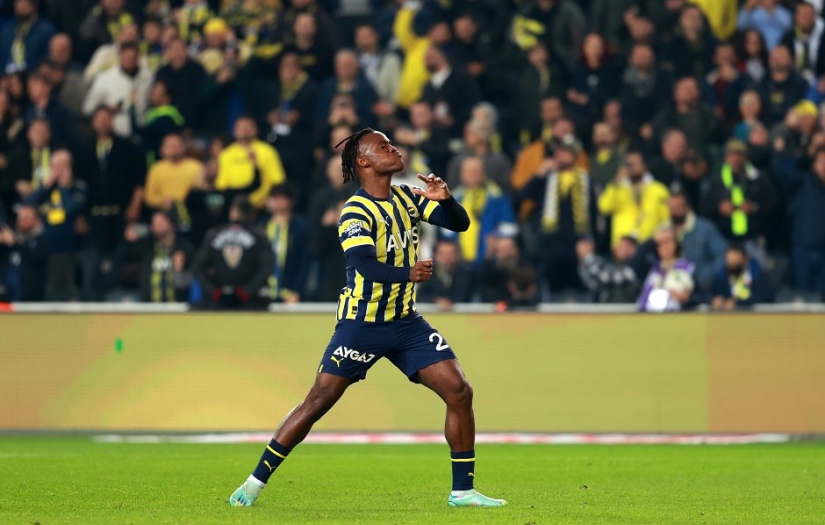Sarı Kanaryalar yine liderlik koltuğuna oturdu: Fenerbahçe 4-0 Hatayspor