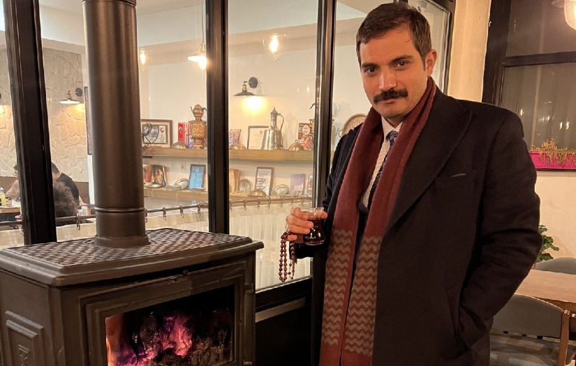Ülkü Ocakları eski Genel Başkanı Doç Dr. Sinan Ateş, silahlı saldırıda hayatını kaybetti