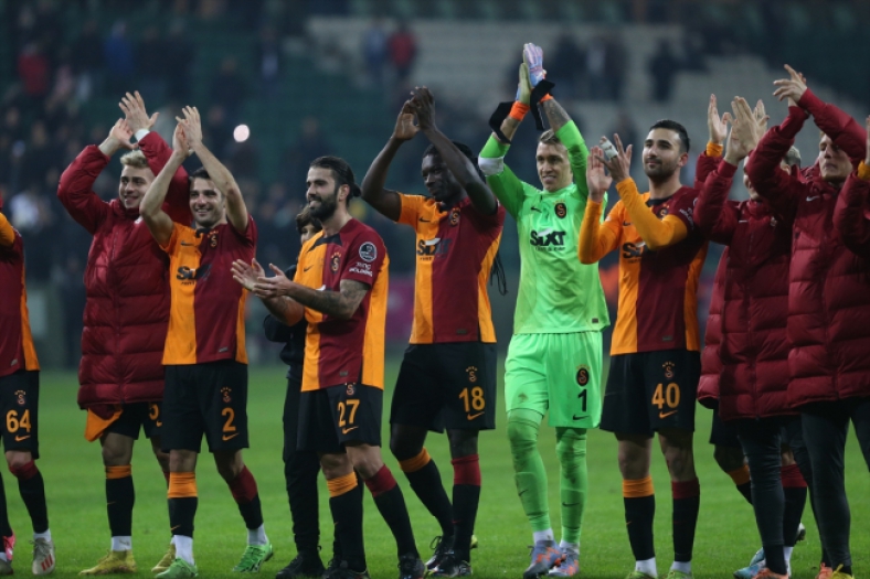 Galatasaray Giresun'dan 4- 0 galibiyetle döndü