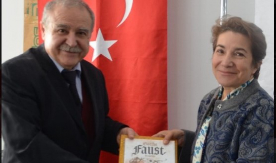 Prof. Dr. Hilmi Özden yazdı; "Türkçe Anayasa’nın teminatı altında devletin yegâne resmi dilidir"