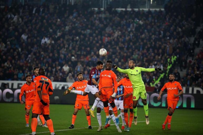 Trabzonspor sahasında Başakşehir'i 1-0 mağlup etti   ​​​