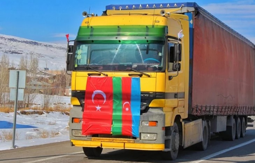 Azerbaycan'dan Türkiye'ye 1000 adet çadır desteği