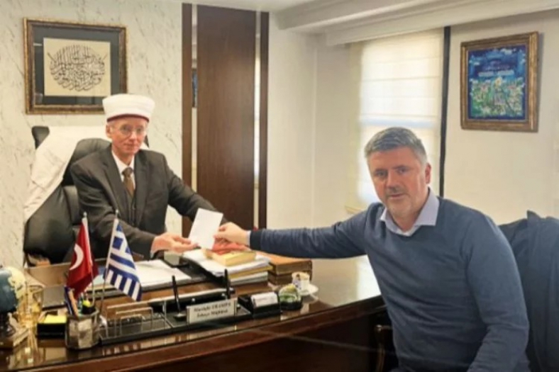 Batı Trakya'da Türk Belediye Başkanı, umre parasını depremzedelere bağışladı