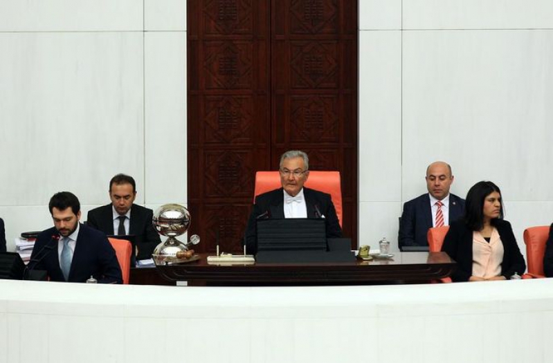 Eski CHP Genel Başkanı Deniz Baykal hayatını kaybetti!