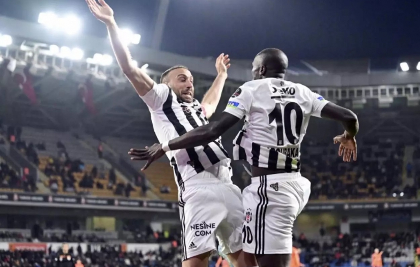 Beşiktaş-Başakşehir maçı nefes kesti : 2 - 0