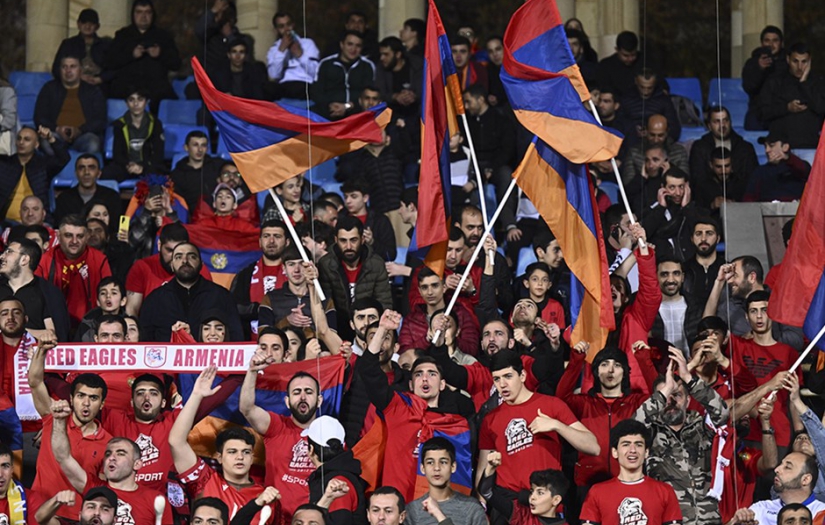 Ermeni taraftarlardan İstiklal Marşı'na saygısızlık