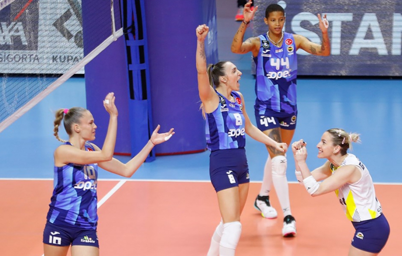 Fenerbahçe Opet set vermeden yarı finalde