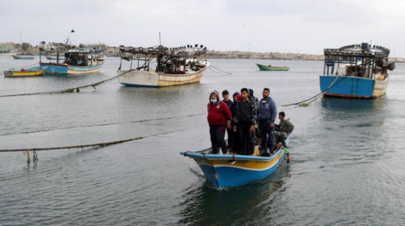 İsrail donanması Gazze'de Filistinli balıkçılara saldırdı