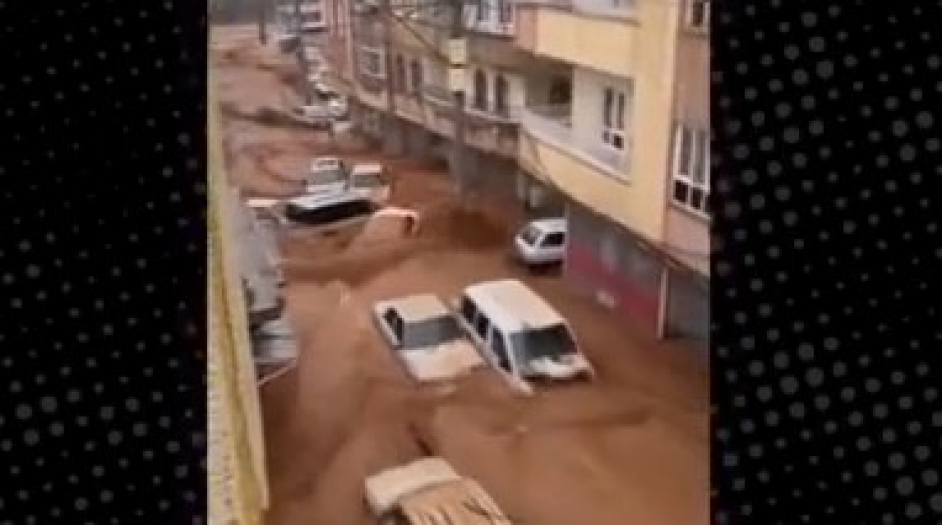 Sel felaketinde 14 kişi hayatını kaybetti, 5 kişi kayıp