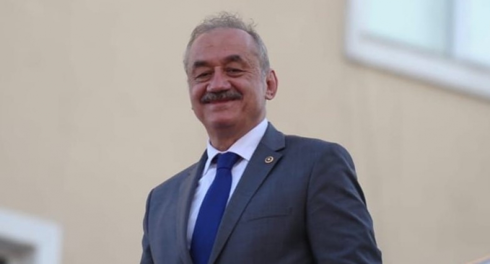 Prof. Dr. İsmail Tatlıoğlu, sosyal medya hesaplarından ilan etti:  "14 Mayıs seçimlerinde milletvekili adayı olmayacağım.."