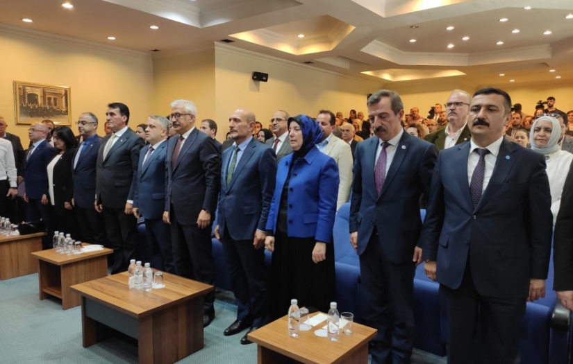 28. Dönem Bursa Milletvekilleri mazbatalarını aldılar