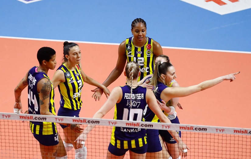 Fenerbahçe Opet, Sultanlar Ligi Final serisinde öne geçti