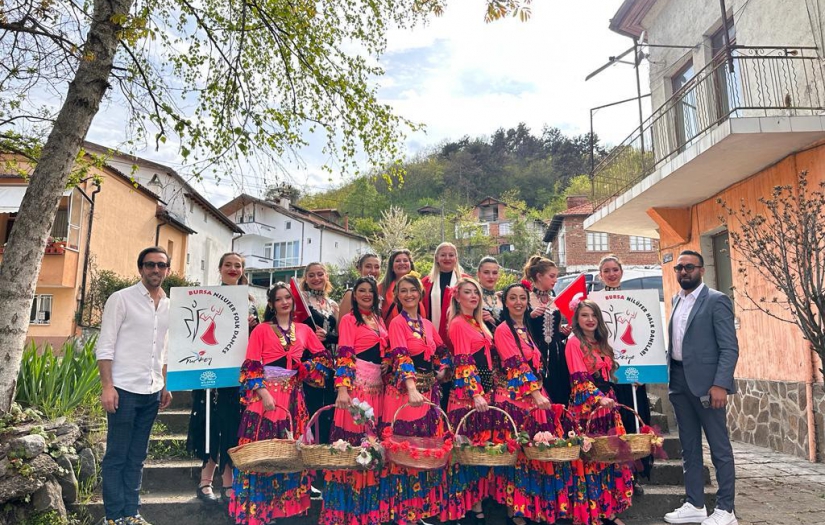 Nilüfer Belediyesi Halk Dansları Topluluğu Bulgaristan’da gönülleri fethetti