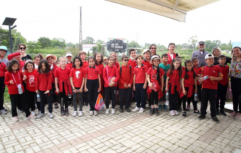 Öğrenciler Kent Bostanları’nda tarımla tanıştı