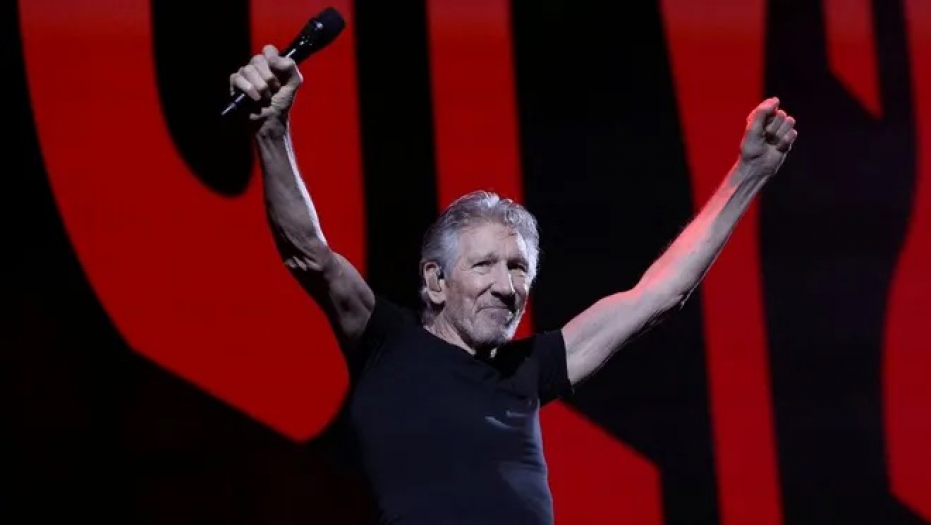 Roger Waters'a Almanya'da 'Nazi üniforması' soruşturması