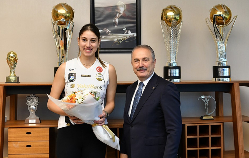 VakıfBank'ta Egonu'dan sonra bir veda daha: Kübra Akman