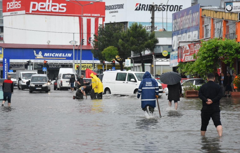 10 İle 'sarı' uyarı! Gök gürültülü sağanak yağış bekleniyor